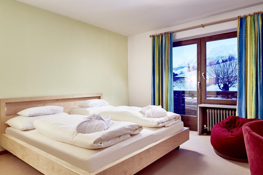 Unser Loisach Hotel Lermoos Eksteriør billede